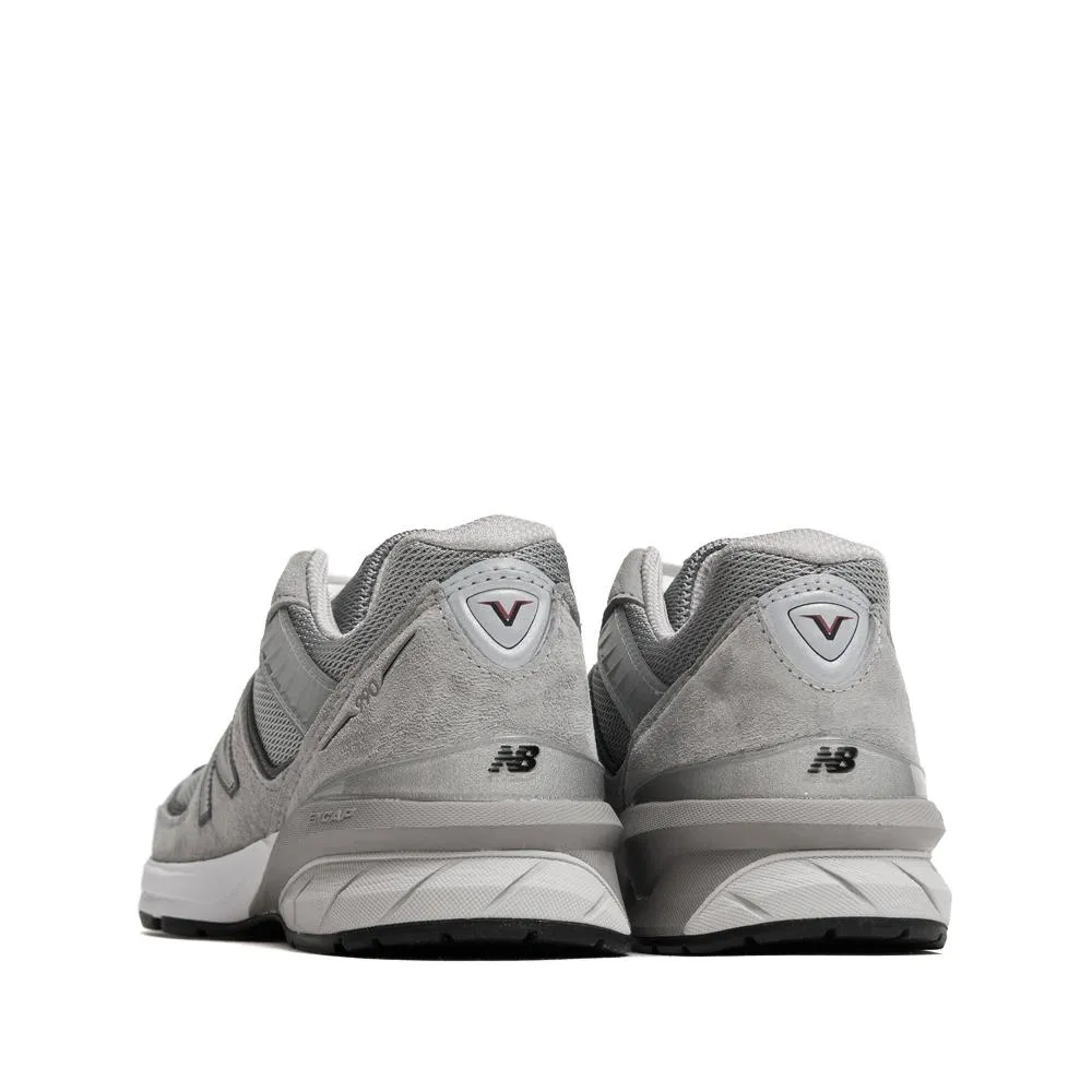990v5 Core Sneaker (Grey)